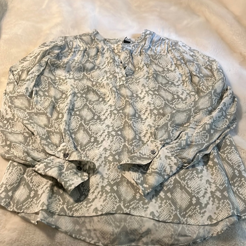 Beautiful 100% Silk blouse. Ivory and sage snake print